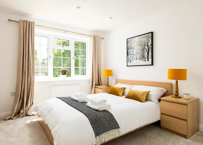 2 Bed House Close To Town Centre